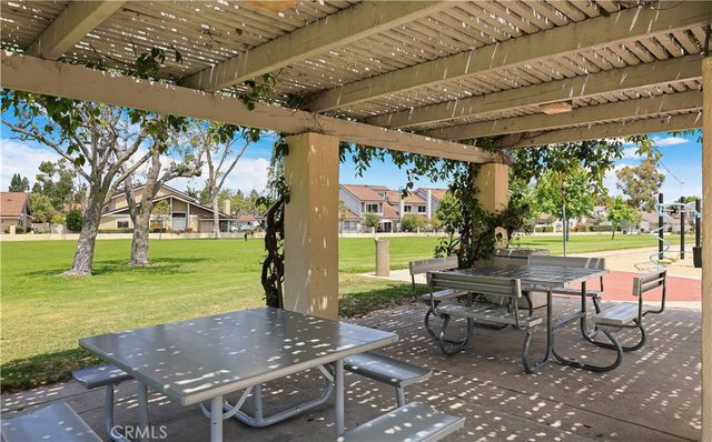 155 Rockwood, Irvine, CA 92614