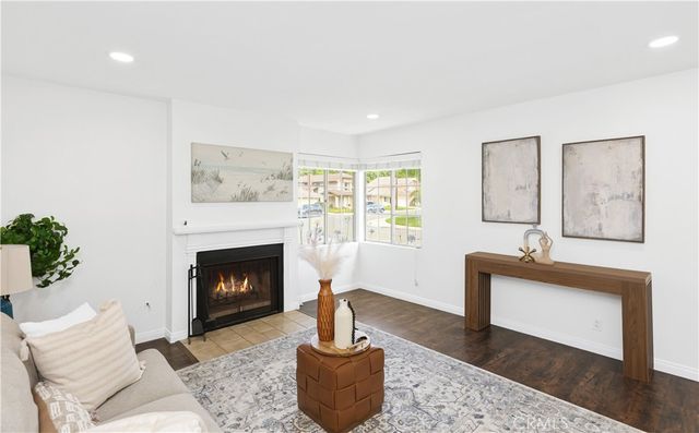 155 Rockwood, Irvine, CA 92614