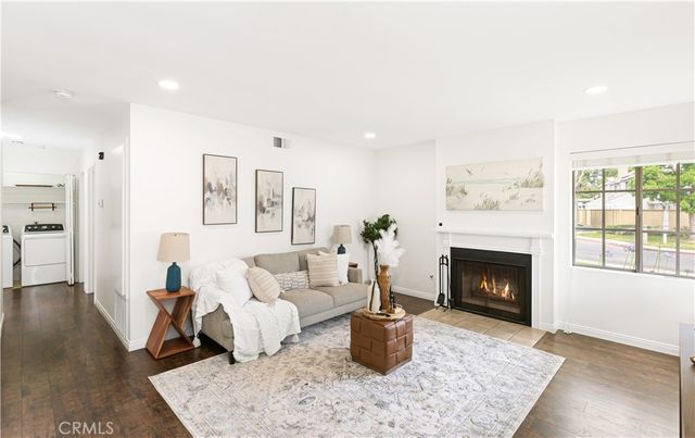 155 Rockwood, Irvine, CA 92614