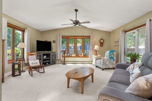 918 6th Street, Hampton, IL 61256
