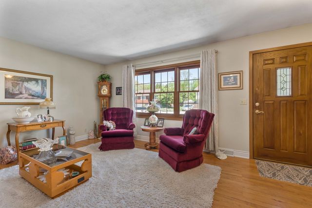 918 6th Street, Hampton, IL 61256