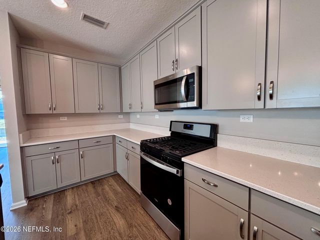 2860 COPPERWOOD Avenue, Orange Park, FL 32073