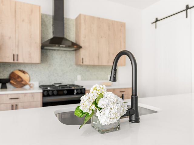 2015 N Prairie Avenue 101, Dallas, TX 75204