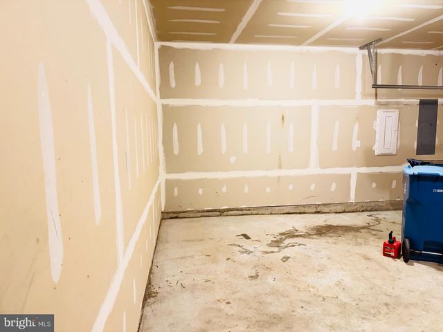 19 SMOKEHOUSE ROAD, Carlisle, PA 17013