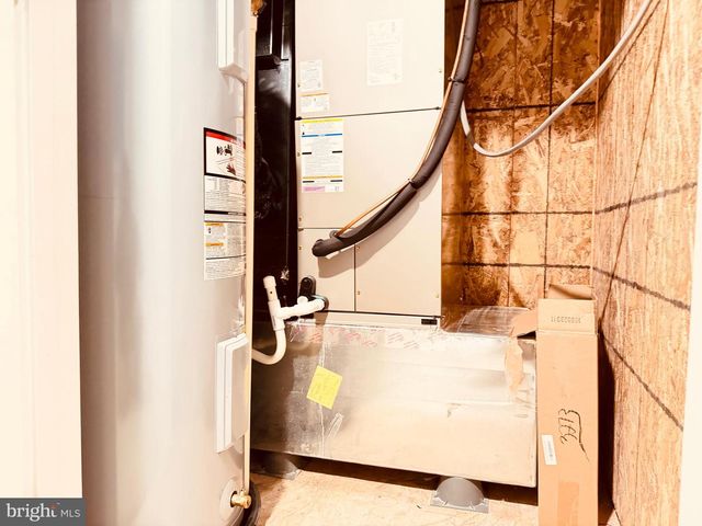 19 SMOKEHOUSE ROAD, Carlisle, PA 17013