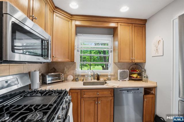 642 Ellington Road, Ridgewood, NJ 07450