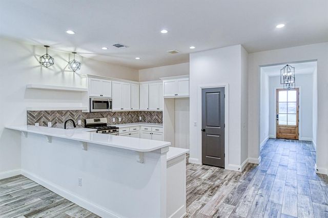 2433 NW 179th Street, Edmond, OK 73012