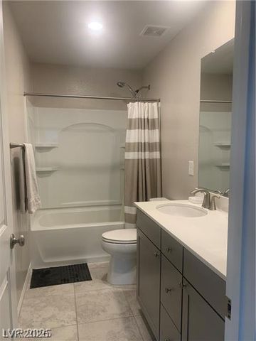 10688 Silver Pond Avenue, Las Vegas, NV 89135