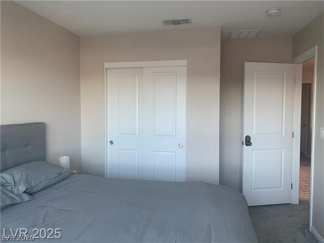 10688 Silver Pond Avenue, Las Vegas, NV 89135