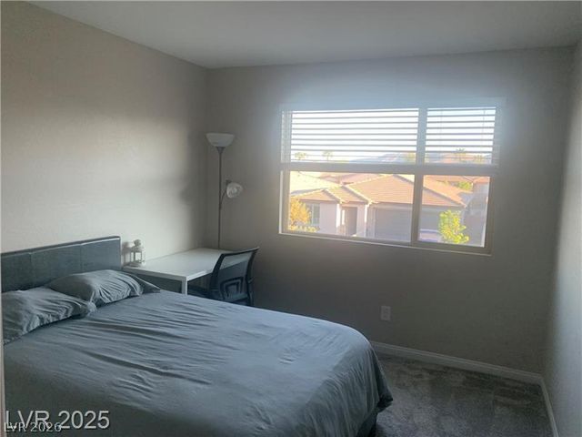 10688 Silver Pond Avenue, Las Vegas, NV 89135