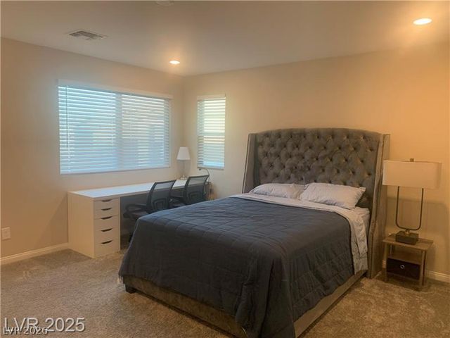 10688 Silver Pond Avenue, Las Vegas, NV 89135