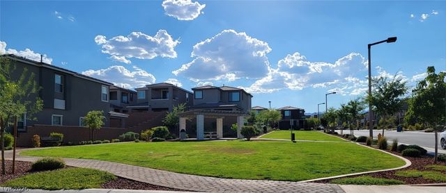 10688 Silver Pond Avenue, Las Vegas, NV 89135