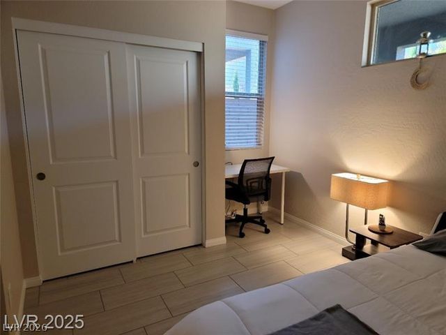 10688 Silver Pond Avenue, Las Vegas, NV 89135