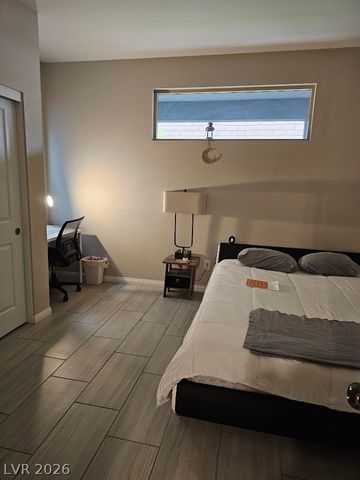 10688 Silver Pond Avenue, Las Vegas, NV 89135