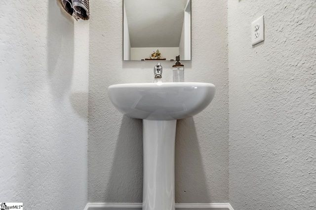 2182 Southlea Drive, Inman, SC 29349