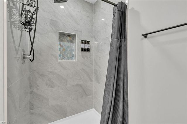 742 Harpersville RD, Newport News, VA 23601