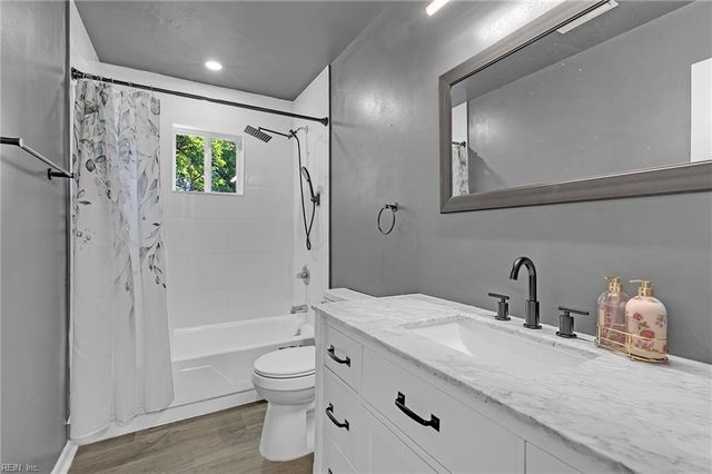 742 Harpersville RD, Newport News, VA 23601