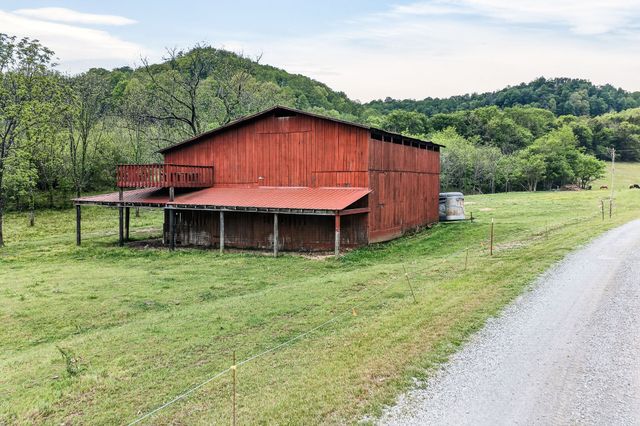 360 Long Hollow Ln, Gainesboro, TN 38562