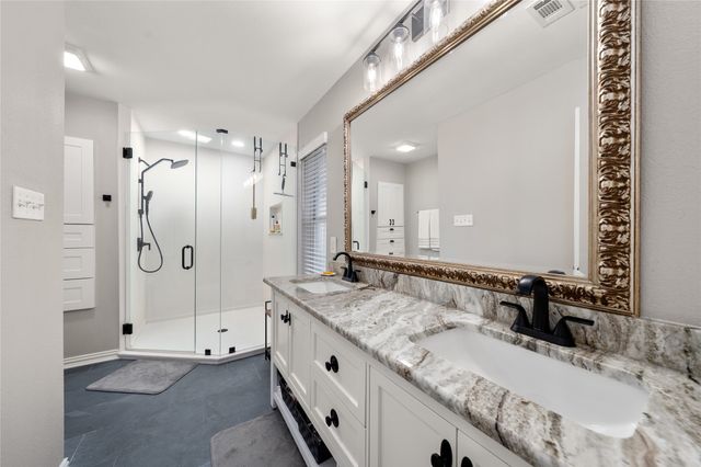 395 Lazy Acres Drive, Woodway, TX 76712