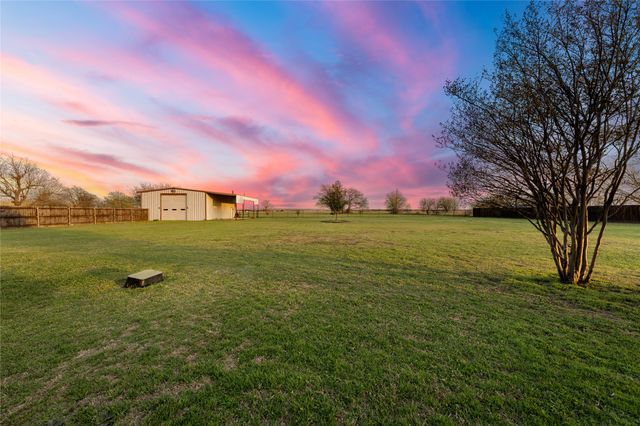 395 Lazy Acres Drive, Woodway, TX 76712