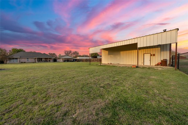 395 Lazy Acres Drive, Woodway, TX 76712