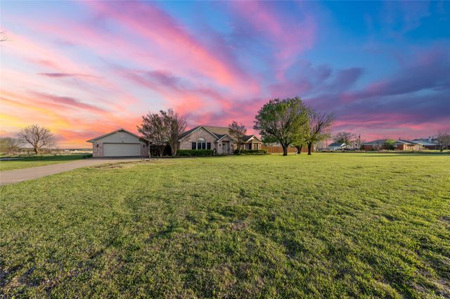 395 Lazy Acres Drive, Woodway, TX 76712