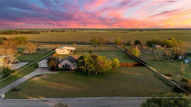 395 Lazy Acres Drive, Woodway, TX 76712