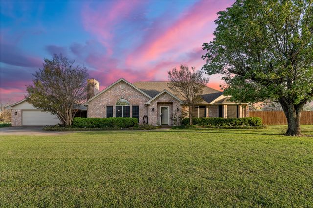 395 Lazy Acres Drive, Woodway, TX 76712
