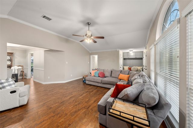 395 Lazy Acres Drive, Woodway, TX 76712