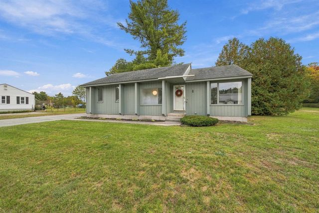 13 Carr Street, Franklin, NH 03235
