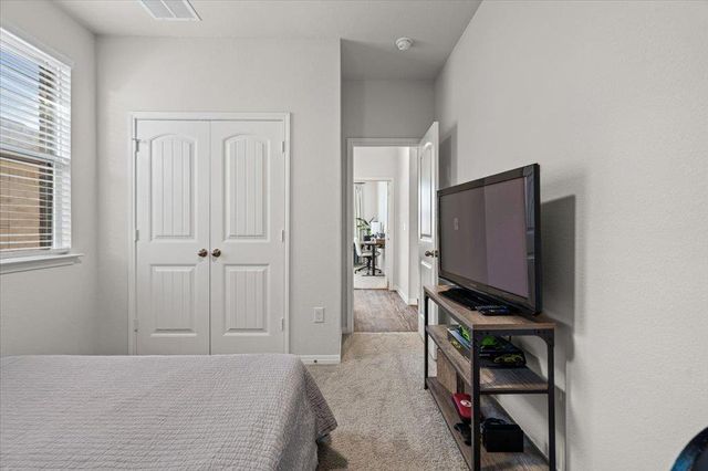 209 Connor LN, Georgetown, TX 78626