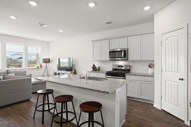 209 Connor LN, Georgetown, TX 78626