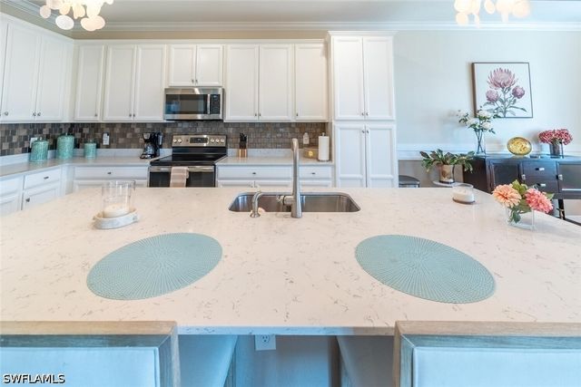 9596 Trevi CT 5446, Naples, FL 34113