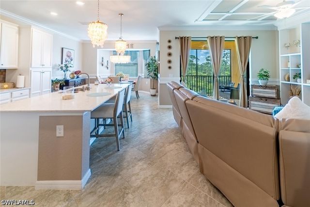 9596 Trevi CT 5446, Naples, FL 34113