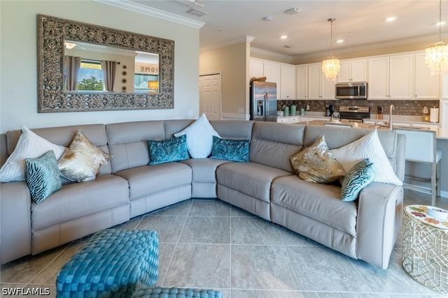 9596 Trevi CT 5446, Naples, FL 34113