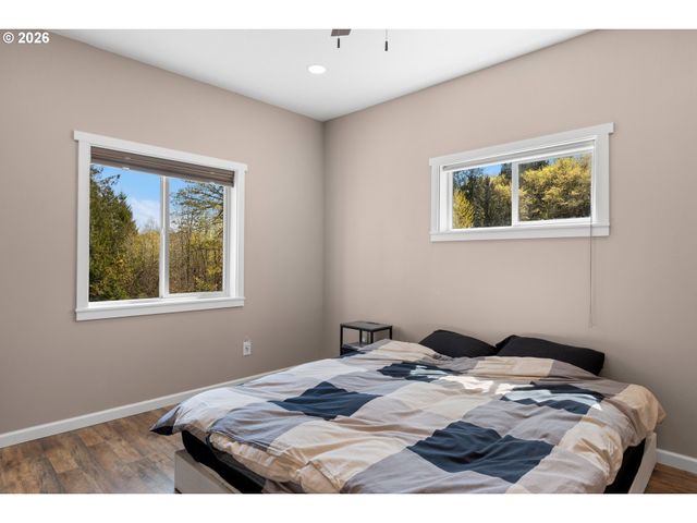 1527 N Louisiana Ave, Vernonia, OR 97064