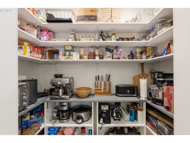 1527 N Louisiana Ave, Vernonia, OR 97064