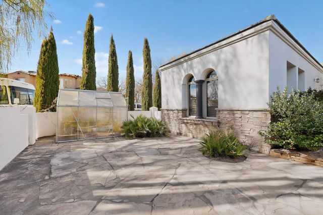 287 Bazan Loop NW, Corrales, NM 87048