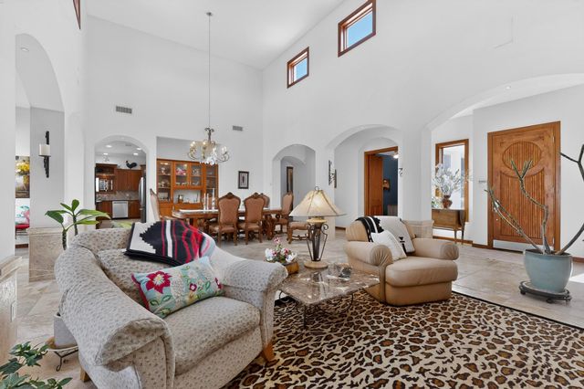 287 Bazan Loop NW, Corrales, NM 87048