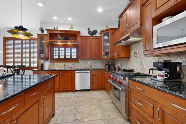 287 Bazan Loop NW, Corrales, NM 87048