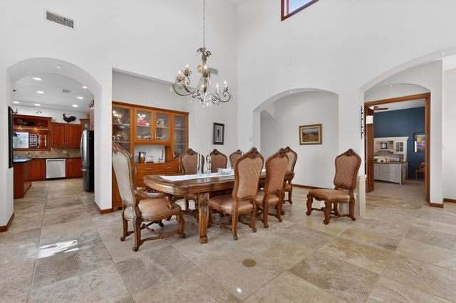 287 Bazan Loop NW, Corrales, NM 87048