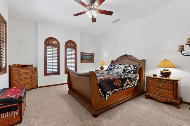 287 Bazan Loop NW, Corrales, NM 87048