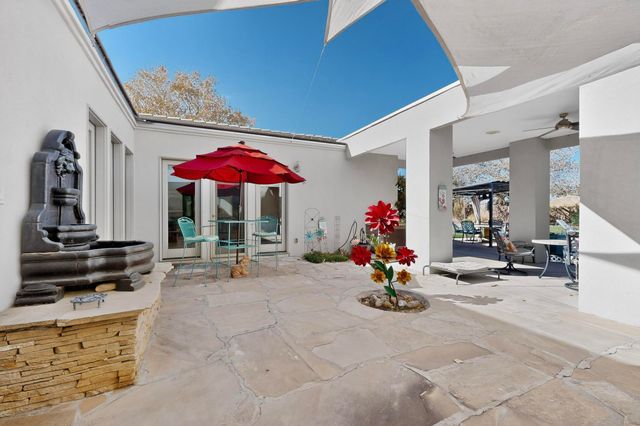 287 Bazan Loop NW, Corrales, NM 87048