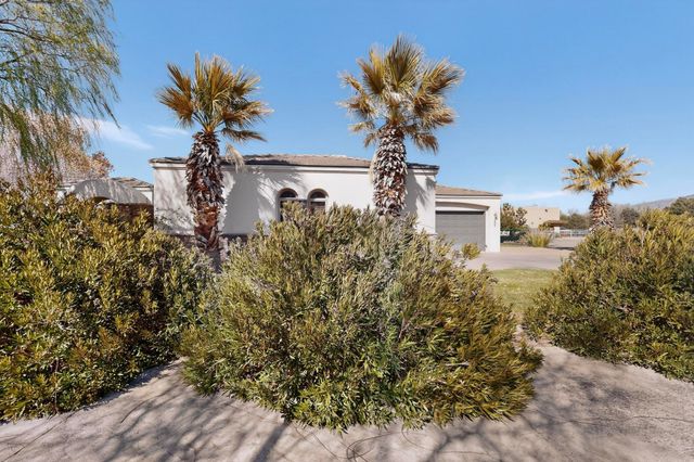 287 Bazan Loop NW, Corrales, NM 87048