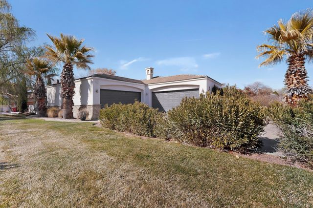 287 Bazan Loop NW, Corrales, NM 87048