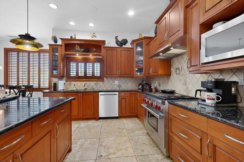 Image 21 of property listing at 287 Bazan Loop NW, Corrales, NM 87048