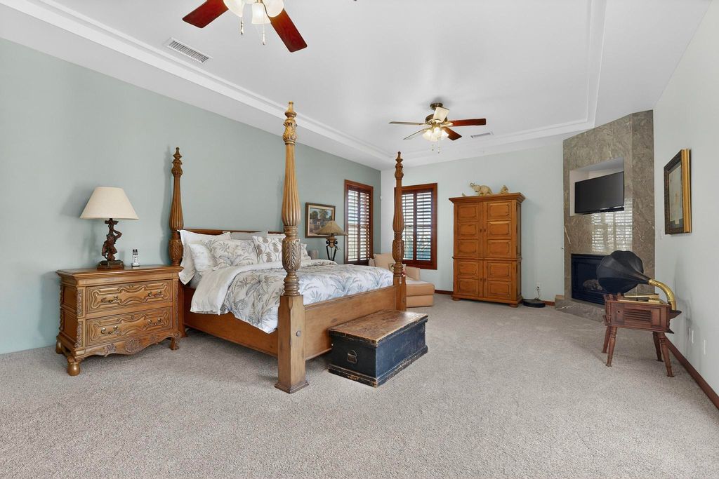 Image 28 of property listing at 287 Bazan Loop NW, Corrales, NM 87048