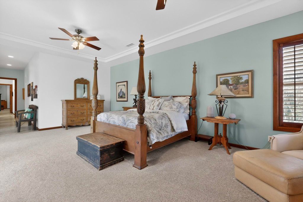 Image 29 of property listing at 287 Bazan Loop NW, Corrales, NM 87048