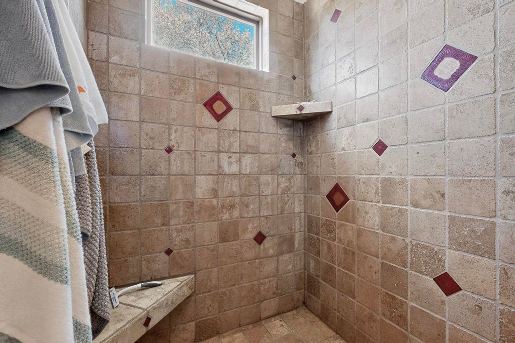 Image 33 of property listing at 287 Bazan Loop NW, Corrales, NM 87048