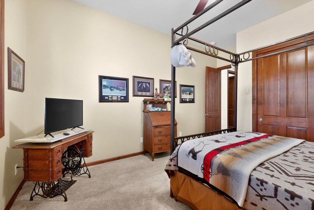 Image 41 of property listing at 287 Bazan Loop NW, Corrales, NM 87048